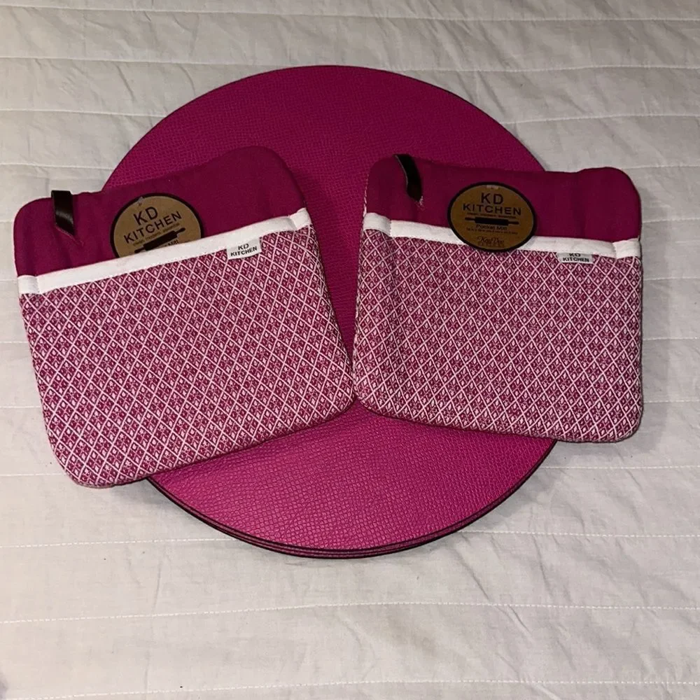 Set of Snakeskin Round Pebbled Faux Leather Vinyl Placemats, Table Runner ++++